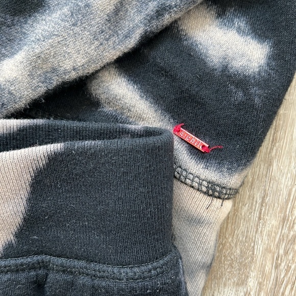 N:Philanthropy Sweatsuit - Picture 4 of 8